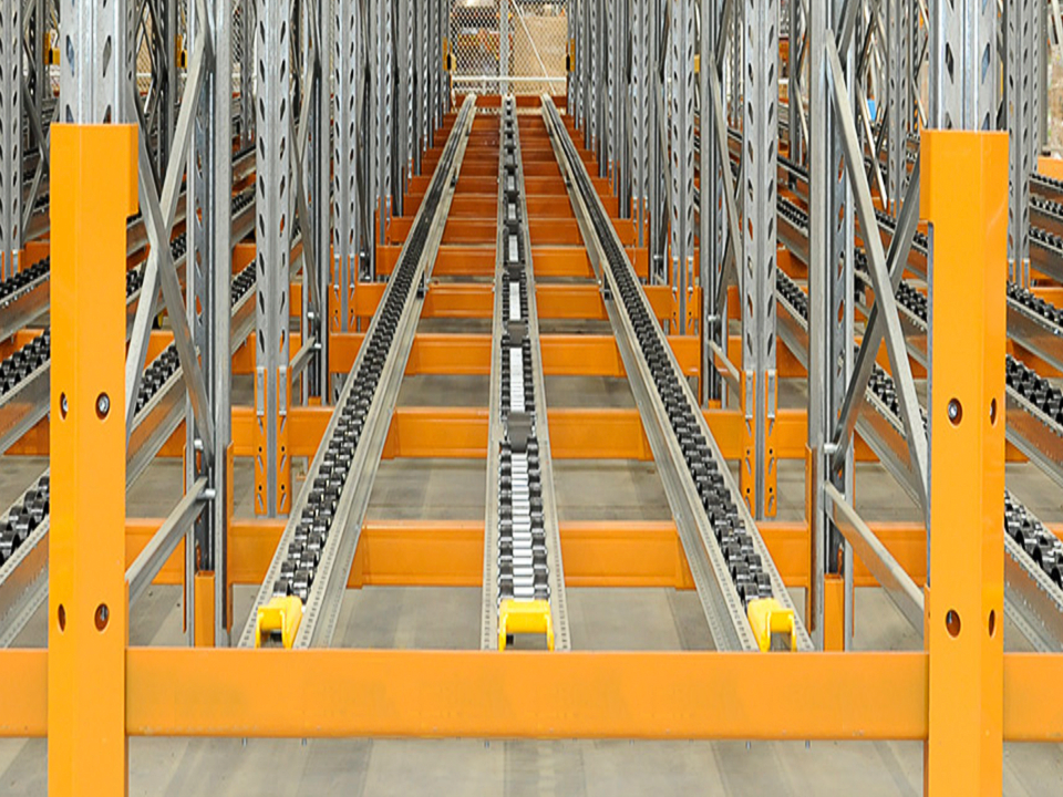 An empty pallet live storage system.
